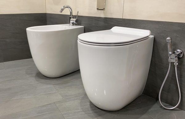 Serie Igienici VIGNONI  - Simas   Con Vaso RIMLESS - immagine 2