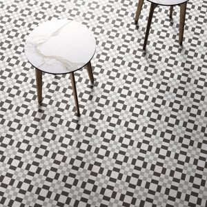 Patchwork B&W 02 20x20