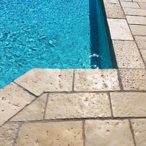 Bordo Piscina Lineare 60x32