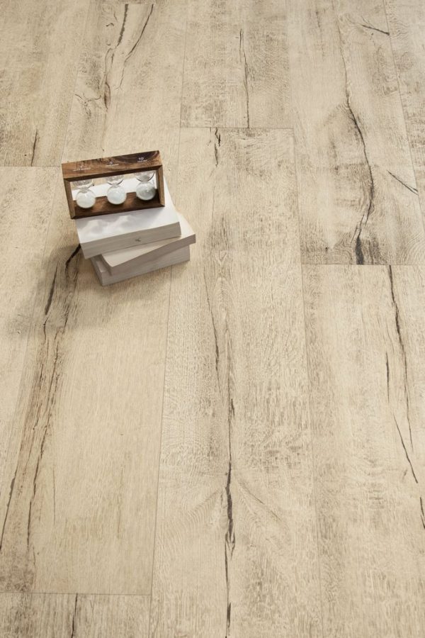 Piastrelle in gres porcellanato effetto legno Timewood 30x180